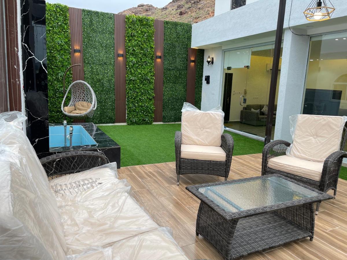 Luxury Ovo Roof Villa