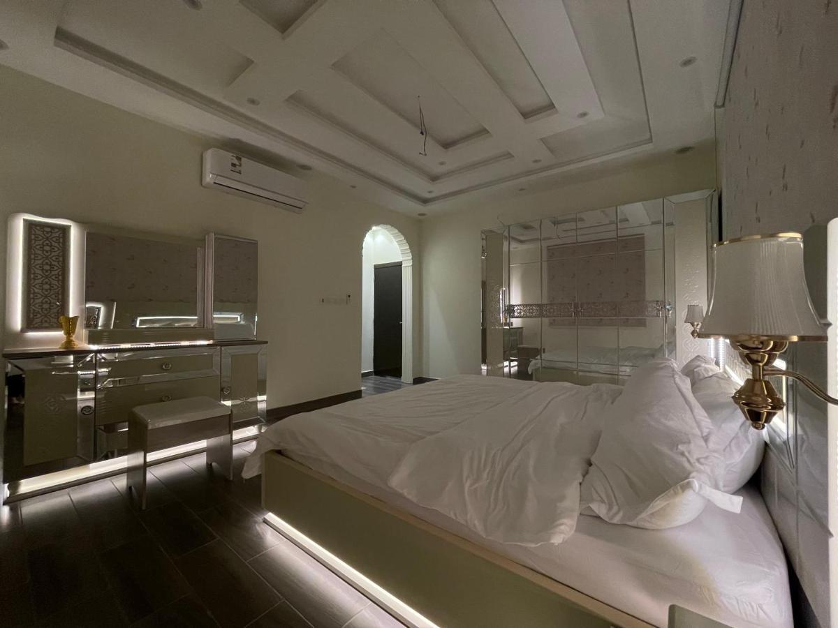 Luxury Ovo Roof Villa *